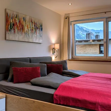 Penzhaus - Premium Private Suites Zell am Ziller Exterior photo
